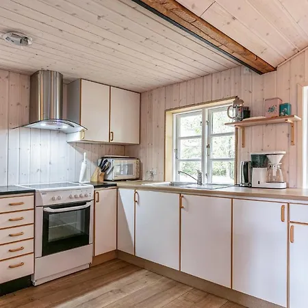 Amazing In W/ 3 Bedrooms Feriehus Neksø
