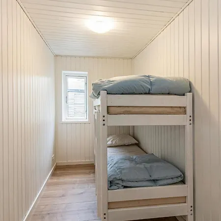Feriehus Amazing In W/ 3 Bedrooms